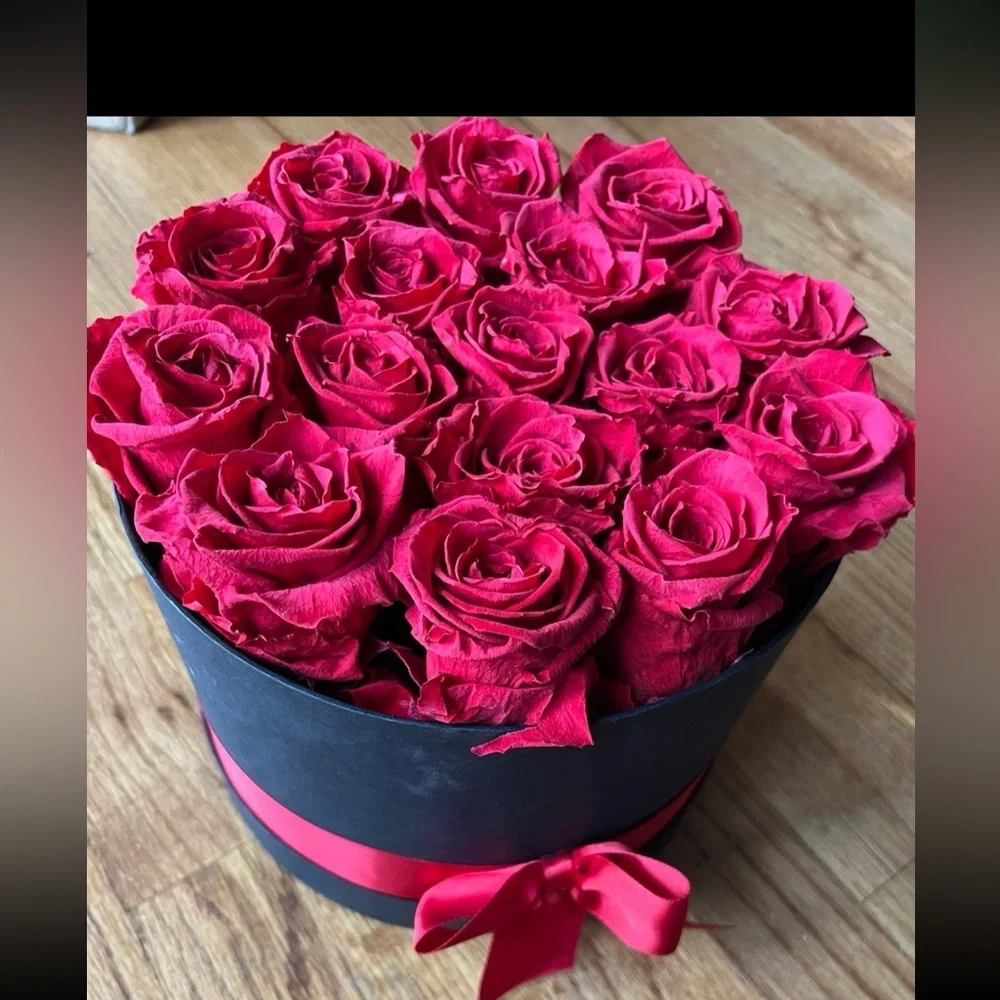 Forever roses Bouquet in box with ribbon